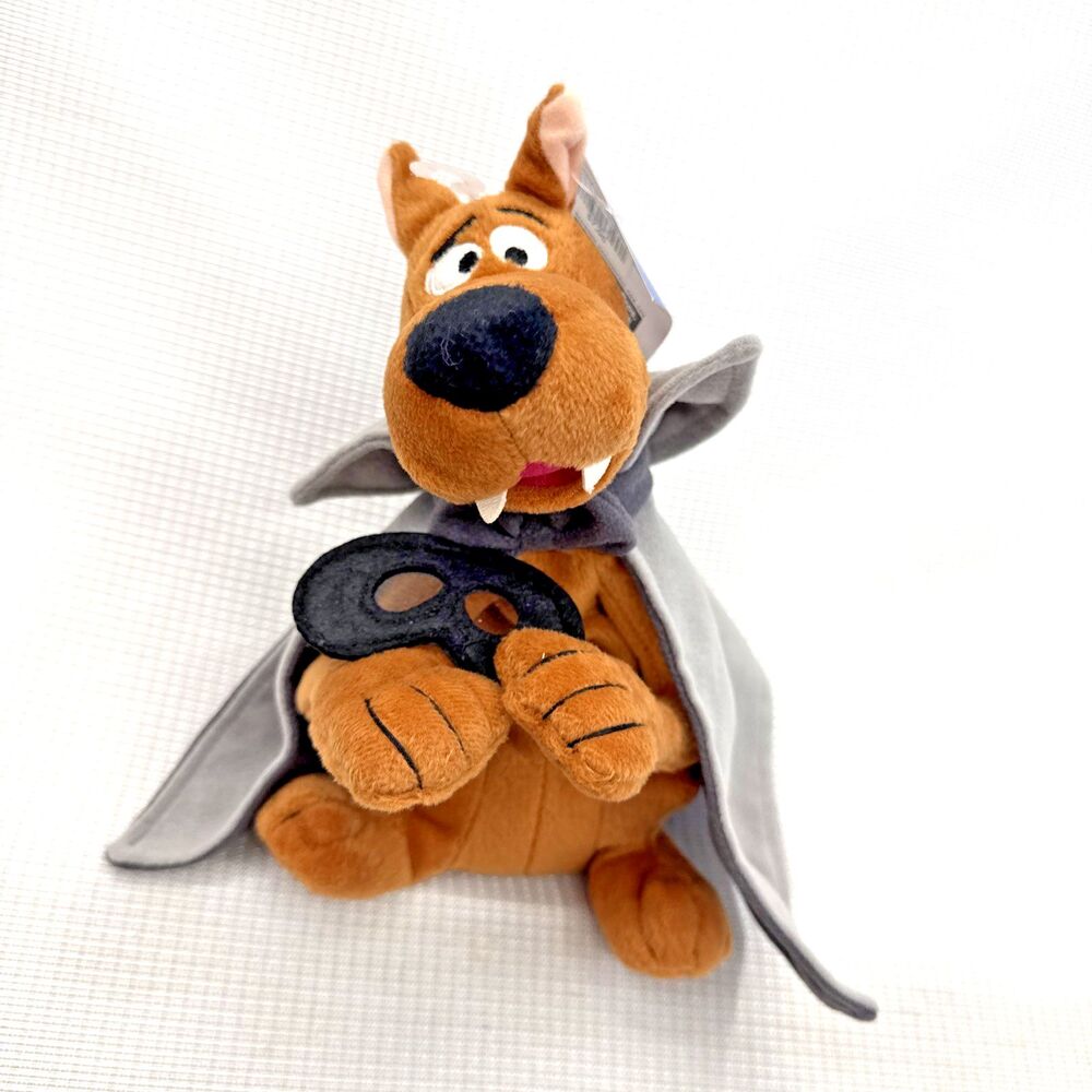 Vintage Halloween Scooby Doo Vampire - NWT bean bag plush 9” Warner Brothers